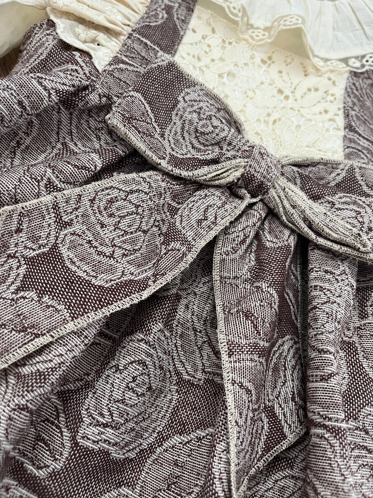 Рокля с ризка