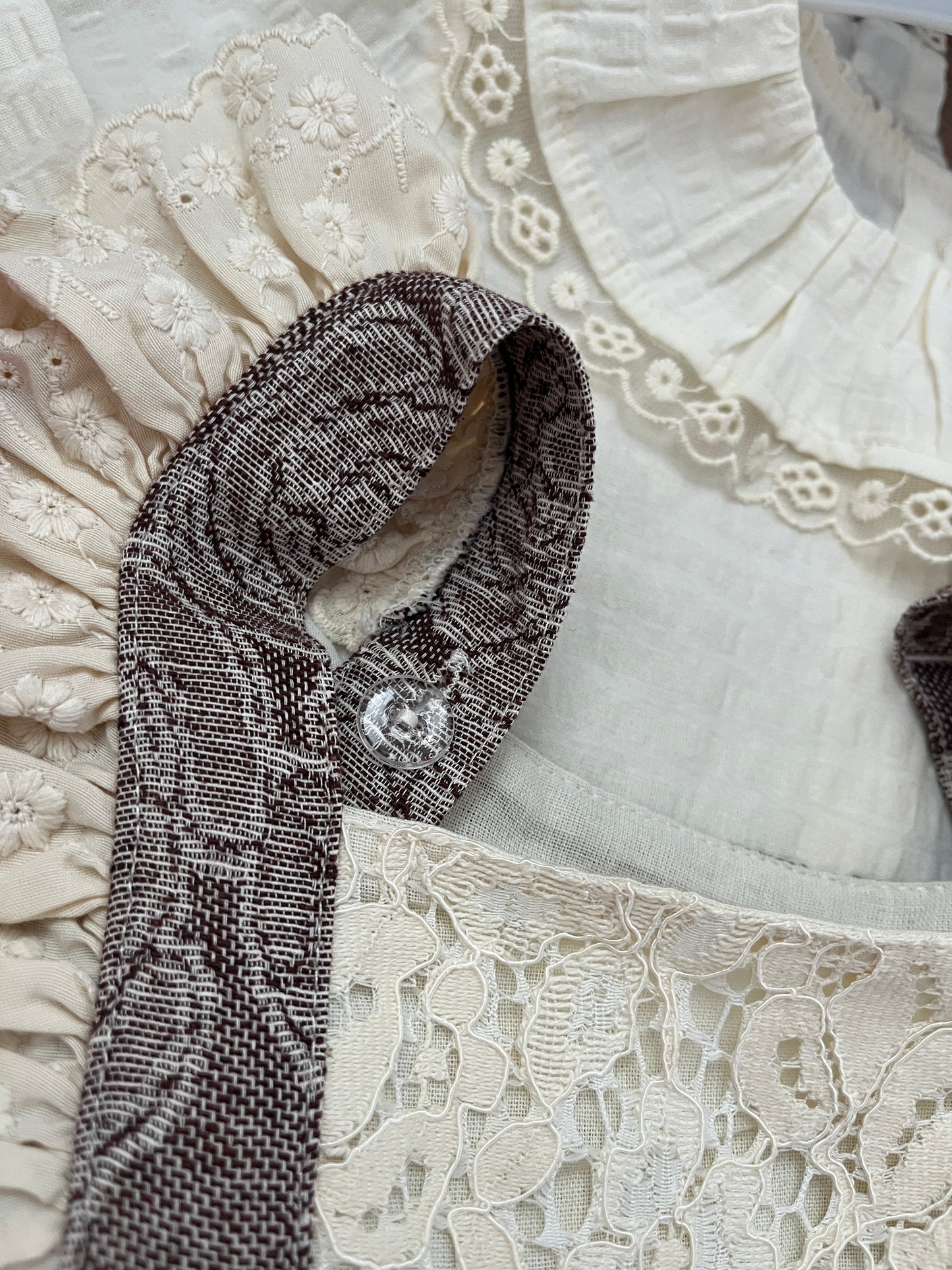 Рокля с ризка