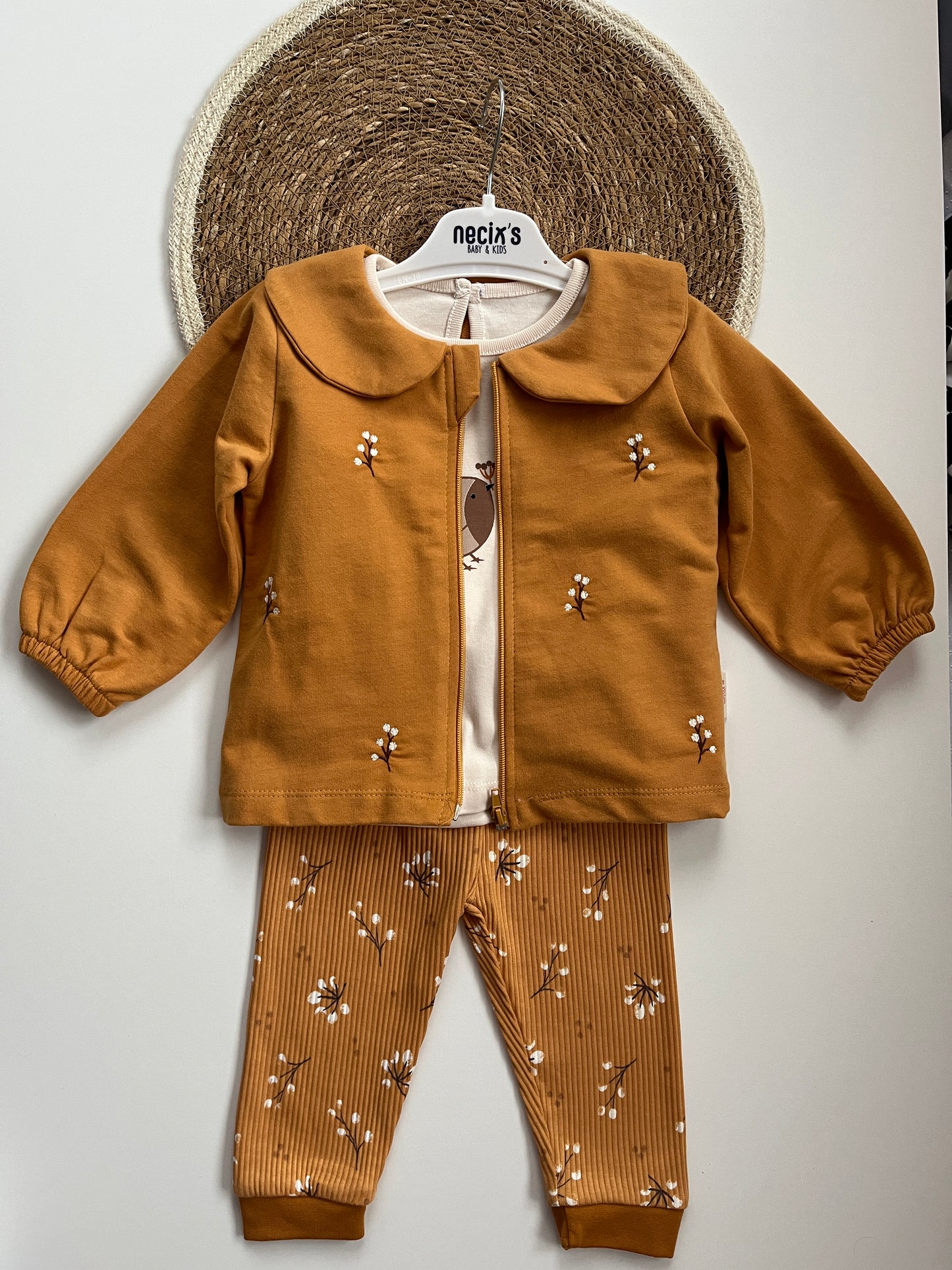 Комплект от 3 части