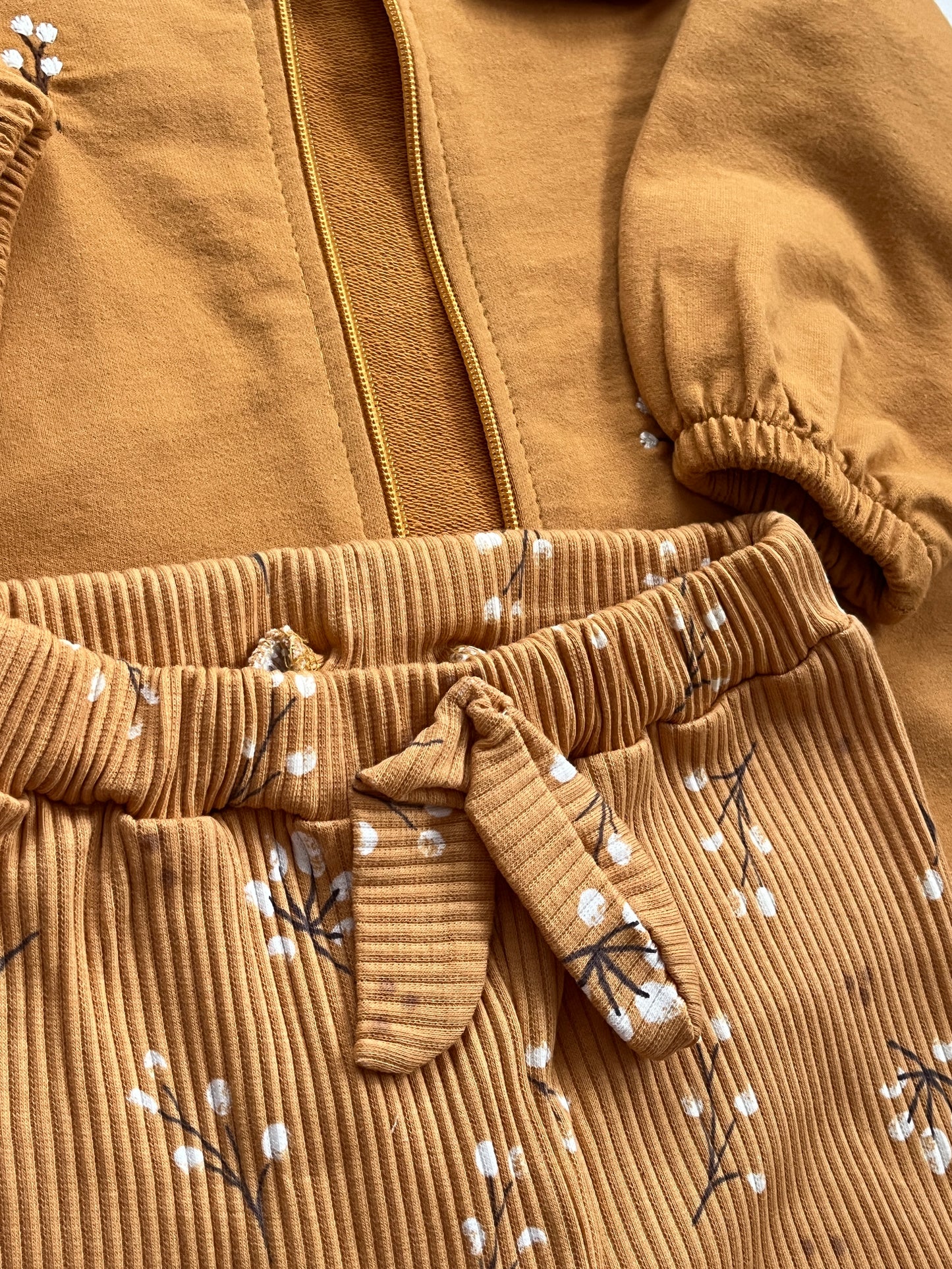 Комплект от 3 части