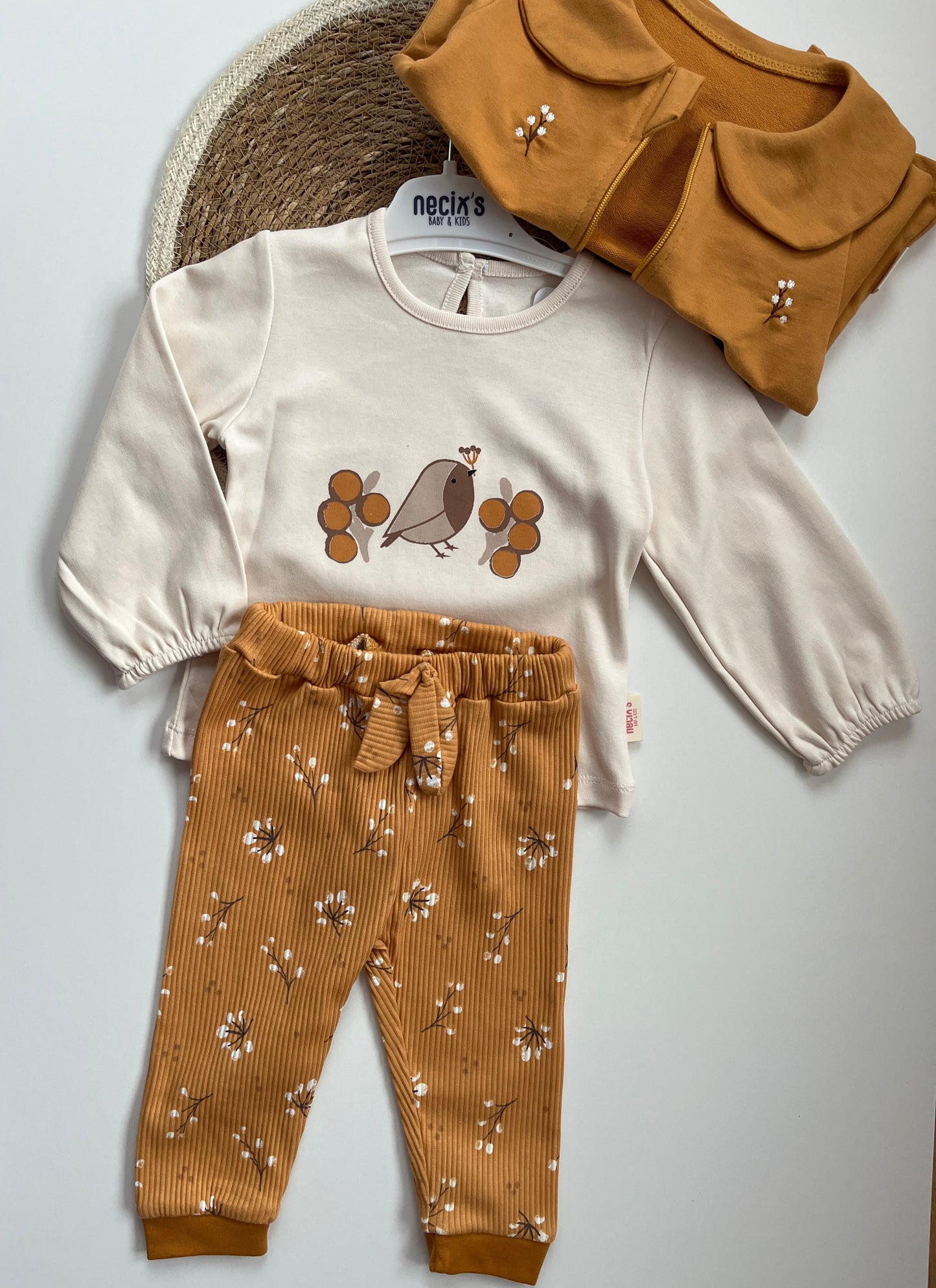 Комплект от 3 части