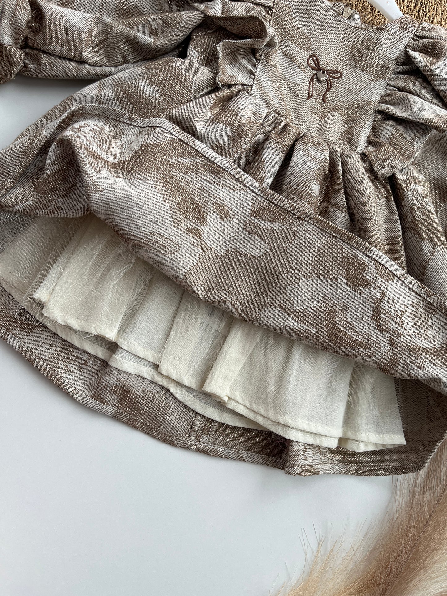 Елегантна рокля за момиче